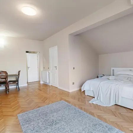 Lägenhet Garibaldi Studio *